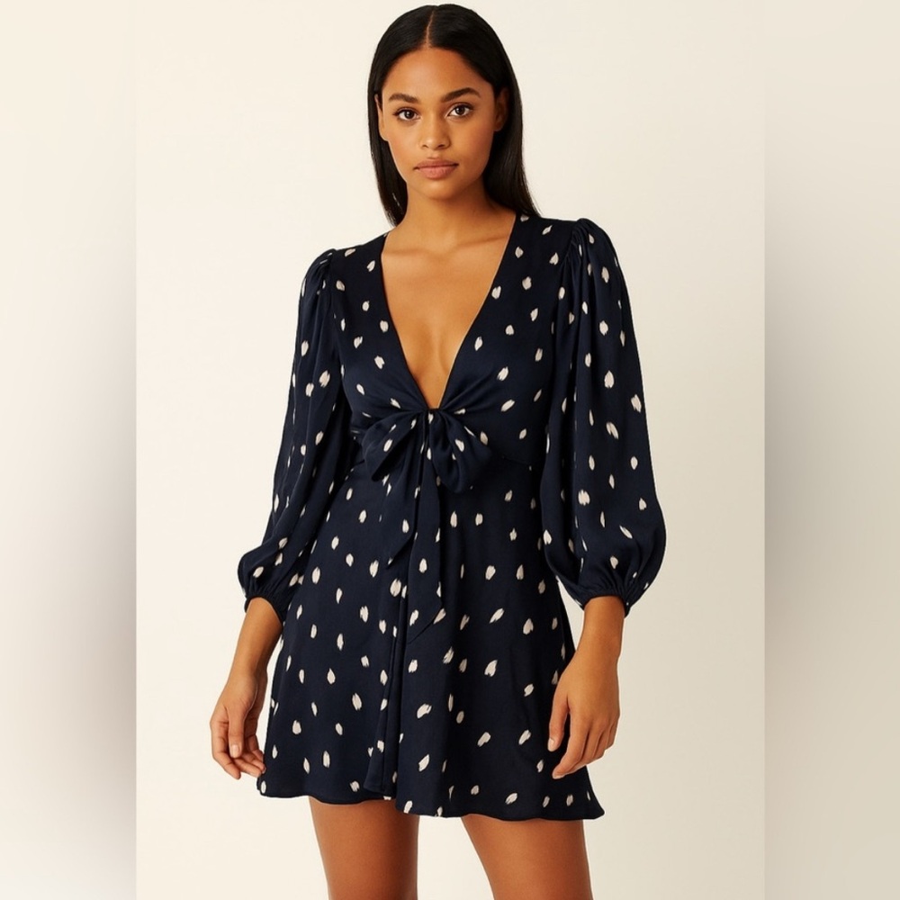 Luxxel Navy and cream dress size s fun and flirty